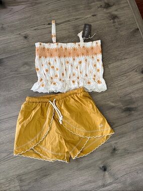 Indie Blue Daisy Crop Top & Mustard Scallop Shorts Set